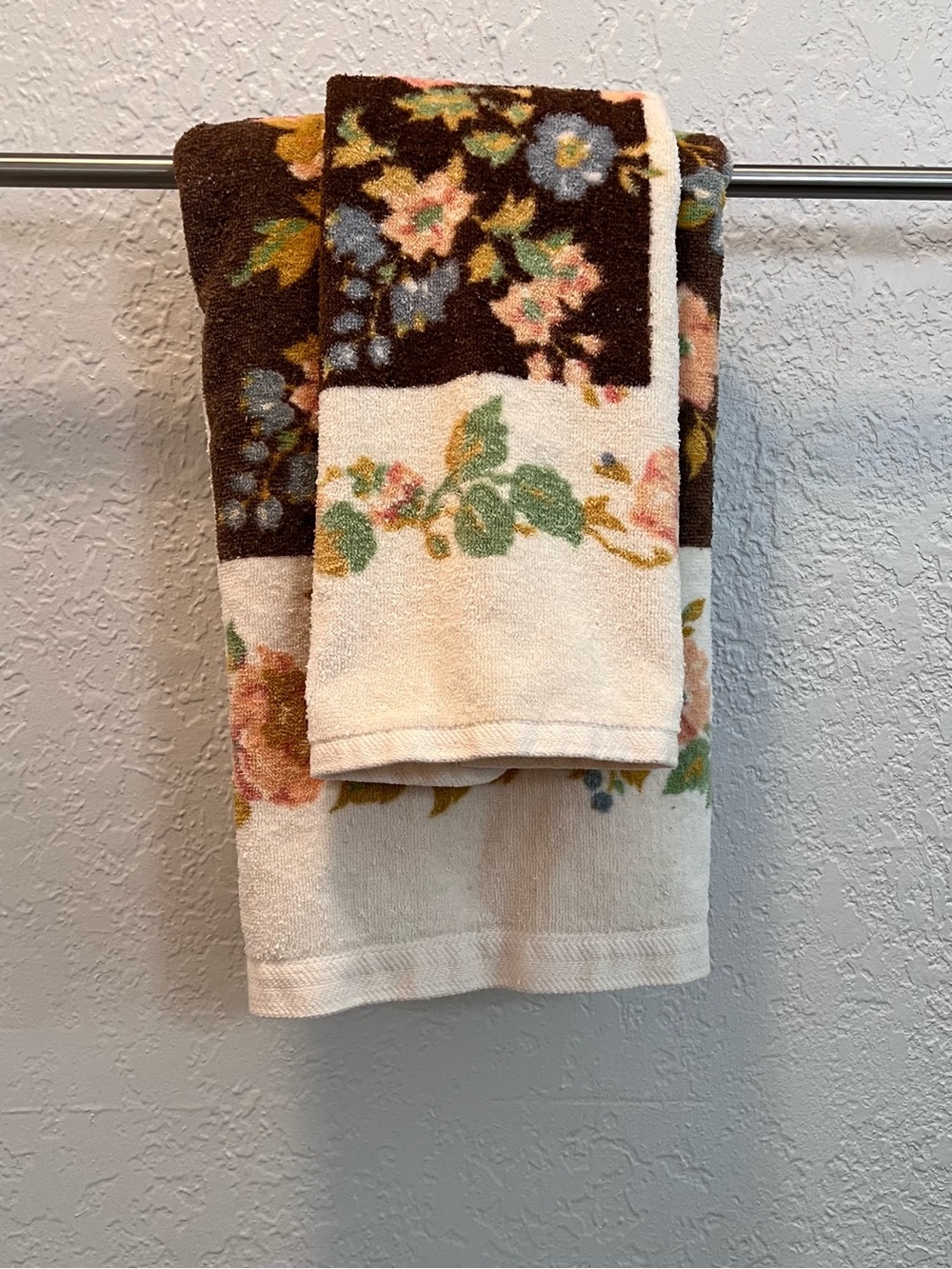 Vintage Fieldcrest Floral Bath Towel & Hand Towel Set Cottagecore
